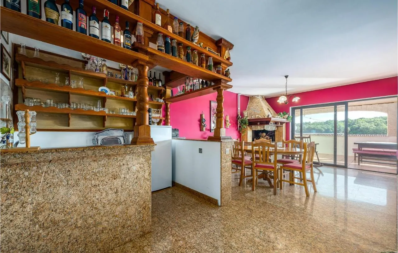 Cozy Apartment In Vrsar With Kitchen